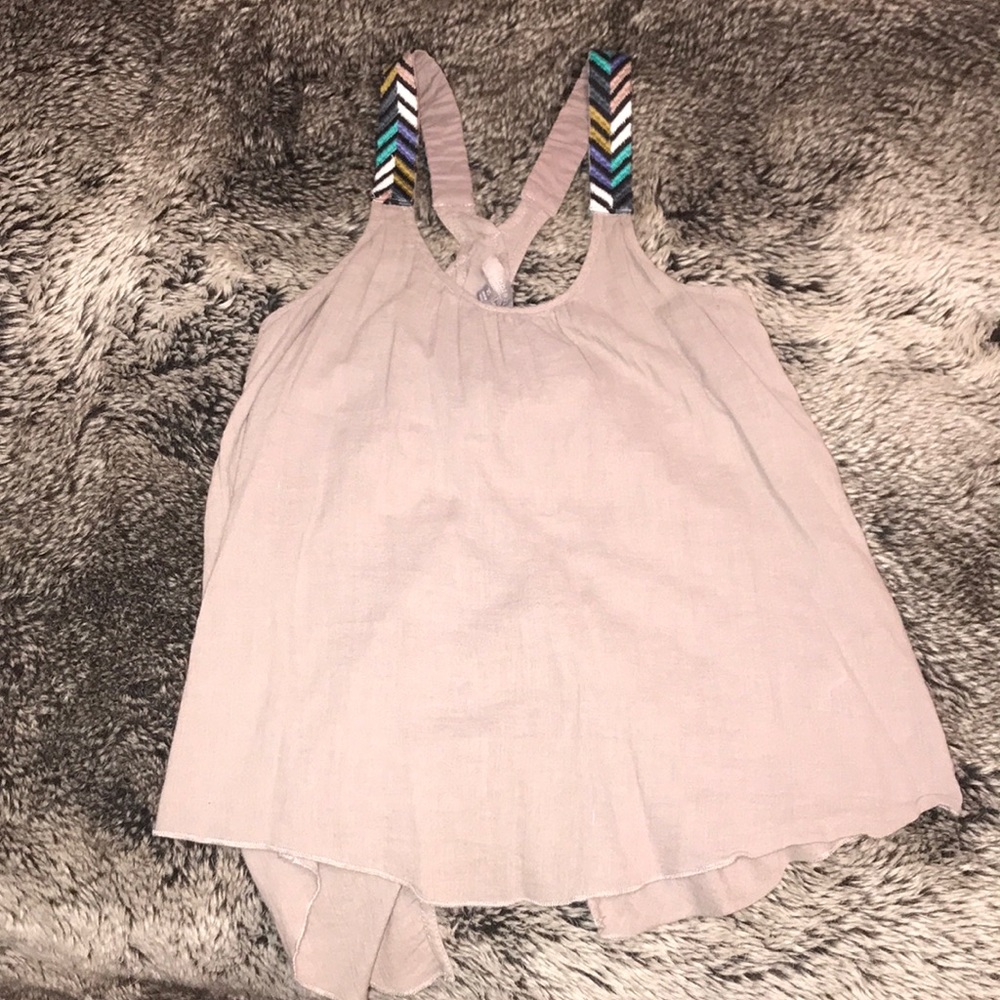 Taupe tank top with print on shoulders